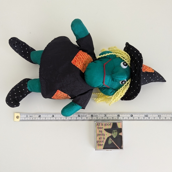 BUNDLE Wizard of Oz Wicked Witch Trinket Mirror Pill Box & Vtg Green Witch Decor - Picture 9 of 16